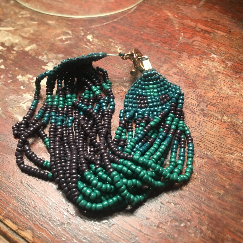 Green and black beaded bracelet